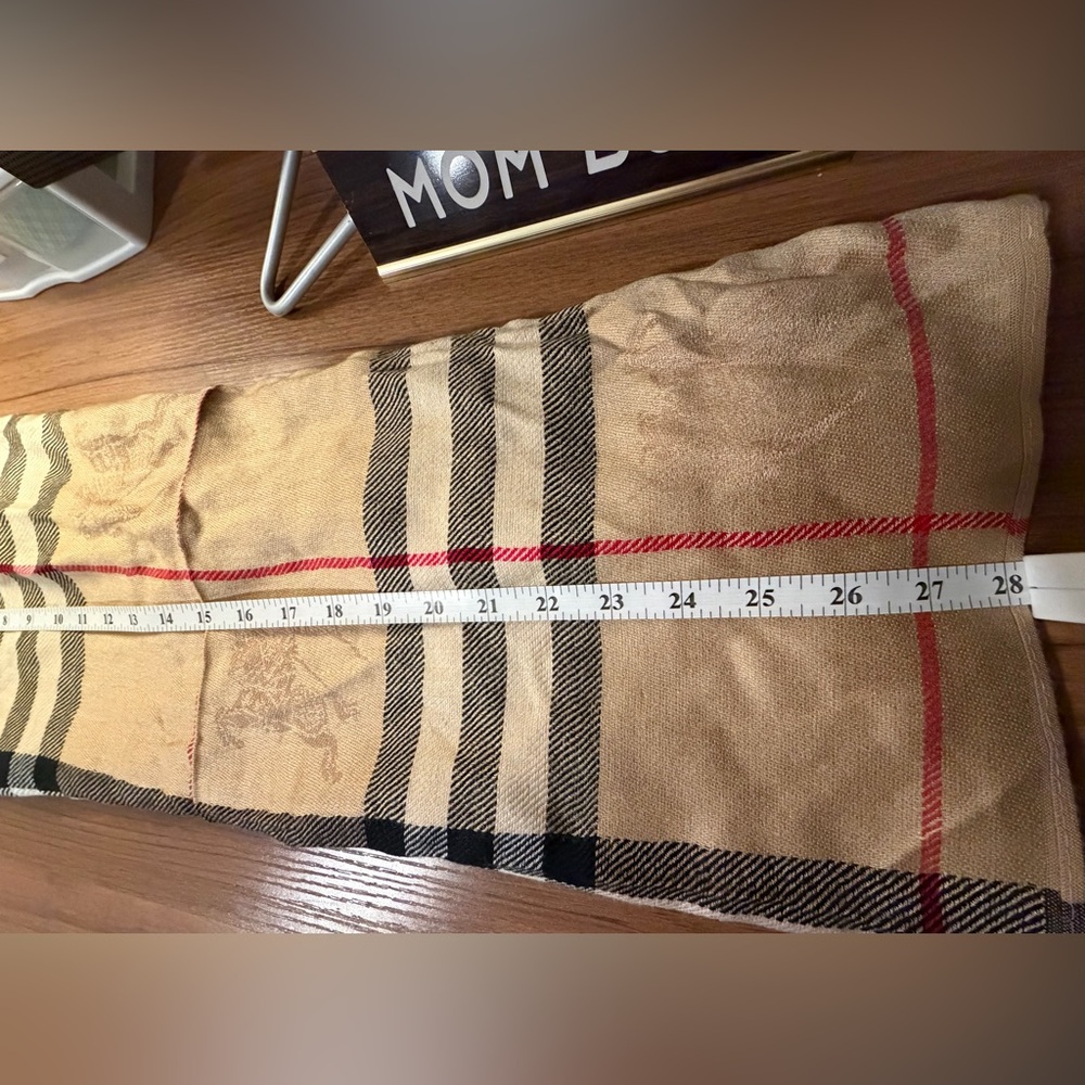 Classic tan & black plaid Burberry Scarf. Never worn! NEW! Very large in size! - Picture 13 of 15